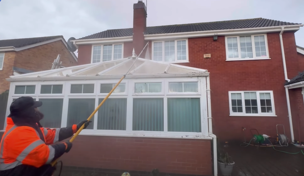 conservatory cleaning leicester
